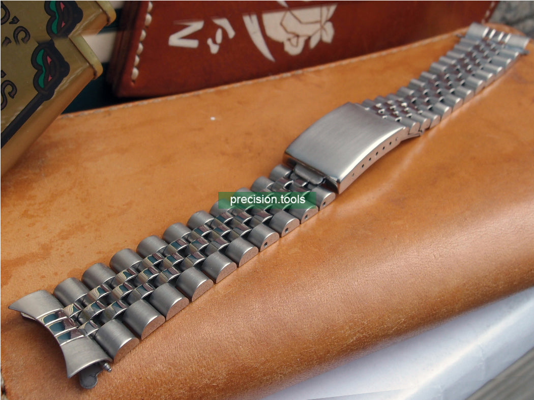 18mm。銀禧型 ジュビリー 。 完璧にフィットするほぼヴィンテージの腕時計 。ステンレス鋼 。シングルロック腕時計のバックル。 交換用時計バンド 。 社外品