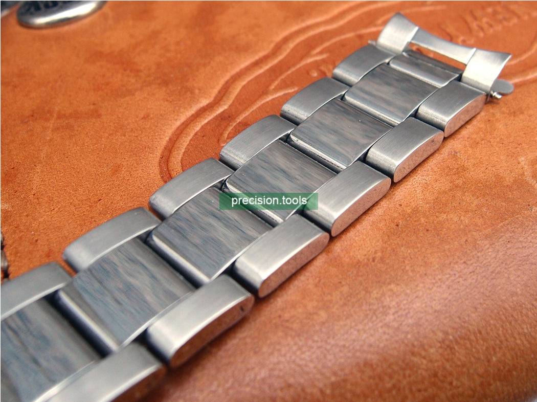 18mm。Oyster 型。 完璧にフィットするほぼヴィンテージの腕時計 。ステンレス鋼 。磨かれた表面。 交換用時計バンド 。 社外品