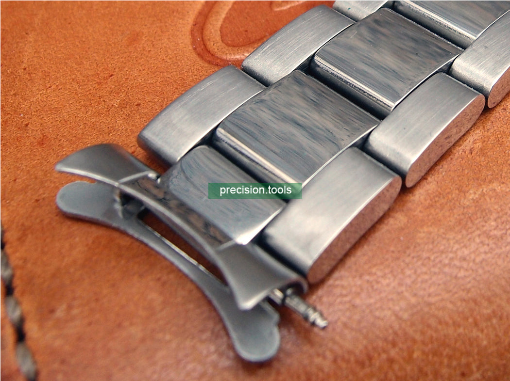 18mm。Oyster 型。 完璧にフィットするほぼヴィンテージの腕時計 。ステンレス鋼 。磨かれた表面。 交換用時計バンド 。 社外品