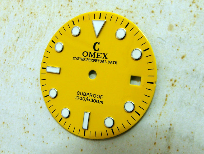 黄色。 C-OMEX 。 交換用 の 時計の文字盤 。 完璧にマッチ 。 DG-2813 自動機械式 ムーブメント 。 時計修理部品